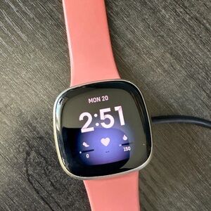 Fitbit Versa 3
